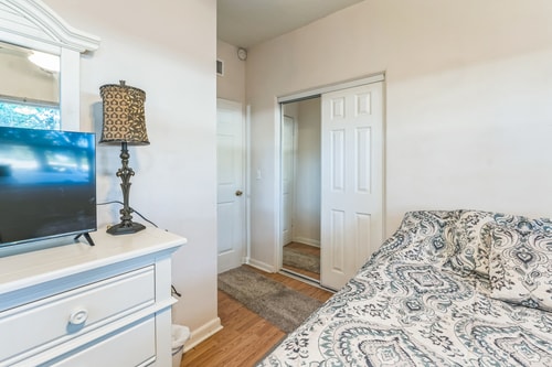 Orlando 3BR | Hot Tub + Parking + Pets 17 Dwell