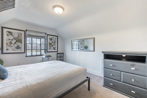 Stylish Detroit Stay | Close to City Highlights 16 Dwell