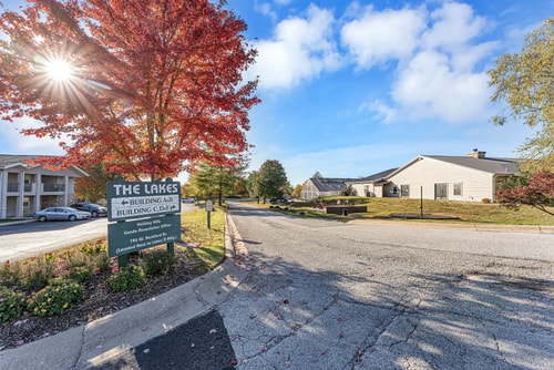 Branson 2BR Retreat | Jacuzzi + Gym + Pools 49 Dwell