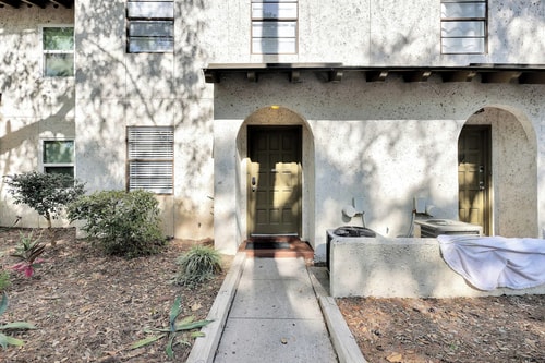 Central Hilton Head 2BR | Pool + Beaches 19 Dwell