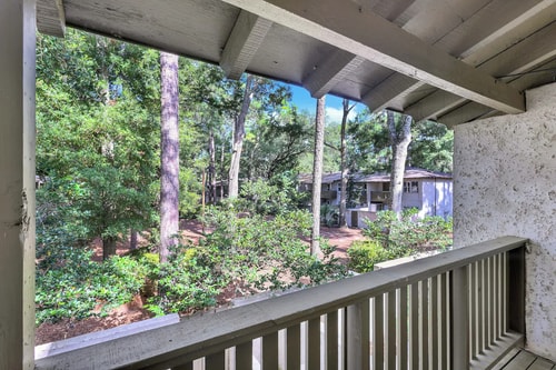 Central Hilton Head 2BR | Pool + Beaches 7 Dwell