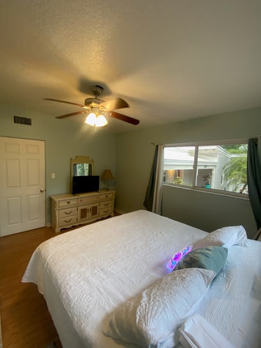 Orlando 3BR | Hot Tub + Parking + Pets 32 Dwell