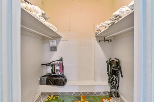 Orlando 3BR | Hot Tub + Parking + Pets 23 Dwell