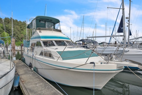Charming 36ft Yacht | Steps to DTW Anacortes 26 Dwell
