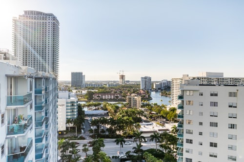 Oceanfront Penthouse with Pool & Beach Access 78 Dwell