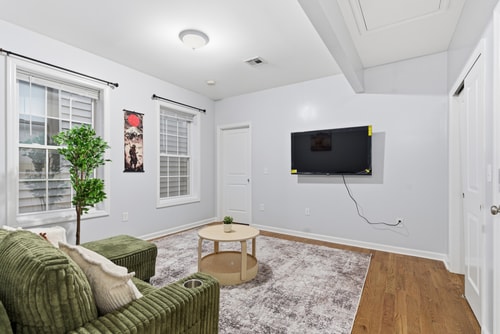 Cozy 2BR Apartment in Jersey City with Smart Lock 11 Dwell