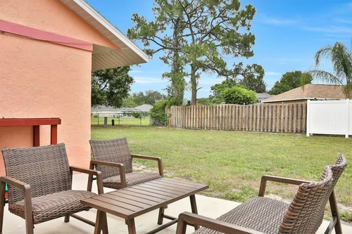 Sarasota 3BR | Pet-Friendly, Fenced Yard 5 Dwell