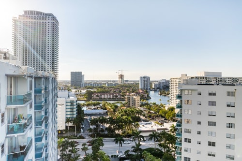 Seaside Penthouse with Pool & Direct Beach Access 49 Dwell
