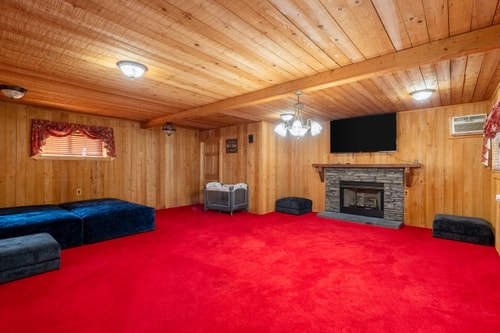 Skippers VA Lakefront 3BR | Dock + Firepit 12 Dwell