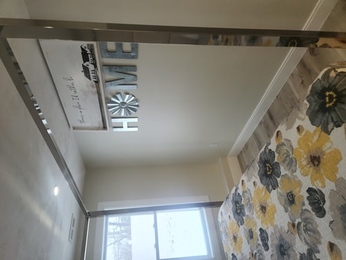 Shrewsbury King Suite | 100in TV + Shower 11 Dwell