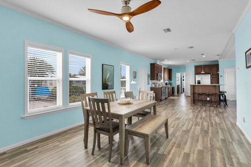 Canalfront Marathon Escape w/ Pool & Dock 8 Dwell
