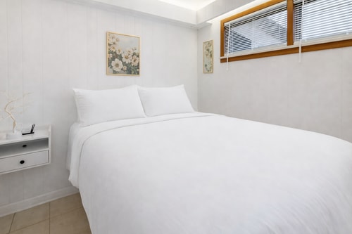 Modern 2BR Apartment • Free Parking • Baden 25 Dwell