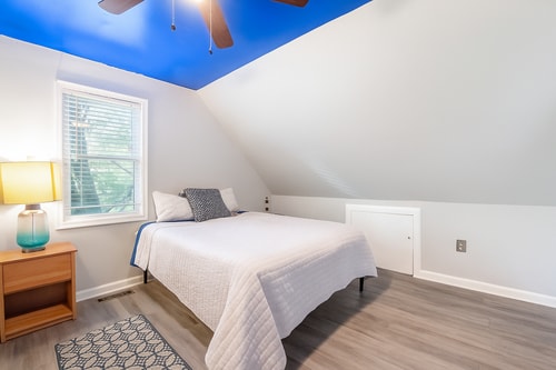 VA Riverfront 4BR | Dock + Kayaks + Games 35 Dwell