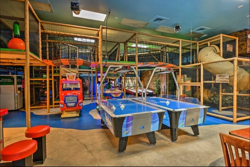 Disney-Area 4BR Townhome | Resort Amenities 39 Dwell