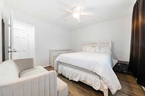 2BR Sandwich Home | Kitchen, TV & Family-Friendly Dwell