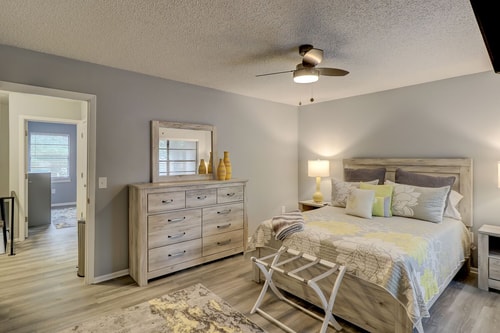 Sea Turtle Mkt 2BR | Pool, Hilton Head 16 Dwell