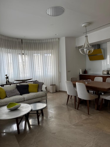 Beachfront 2BR/2BA Desing Suite on Tel-Aviv 10 Dwell