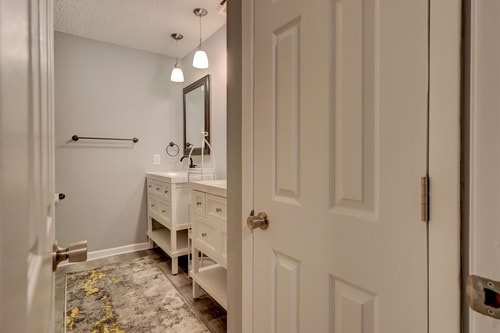 Hilton Head 2BR | Walk to Shops + Pool 18 Dwell