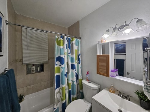 Brickell 2BR Retreat • Patio • Pets OK 4 Dwell