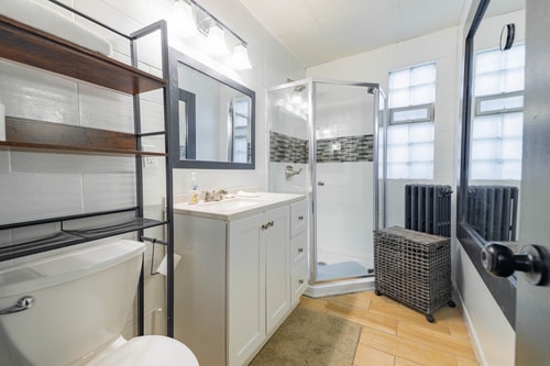 Bright & Airy Home w/Stylish, Contemporary Touches 24 Dwell