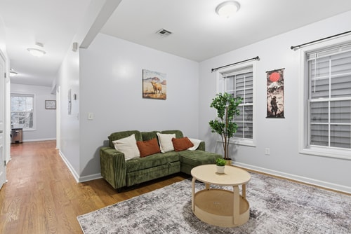 Cozy 2BR Apartment in Jersey City with Smart Lock 12 Dwell