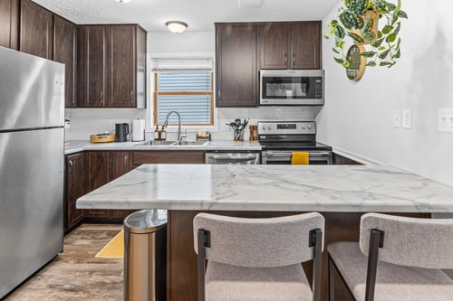 St Paul 6BR | 2 Kitchens + Game Room 4 Dwell