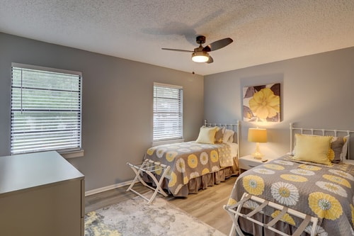 Sea Turtle Mkt 2BR | Pool, Hilton Head 10 Dwell