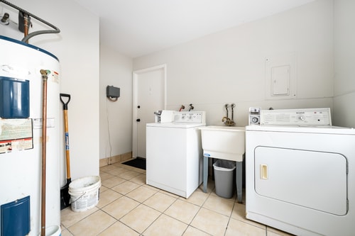 Sandwich IL 1BR | Near Lake + Downtown 8 Dwell