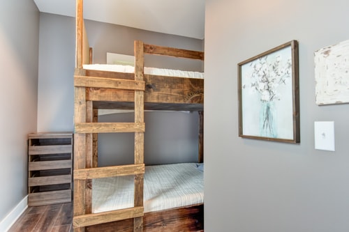 Downtown Milwaukee Area | 4BR Home | Sleeps 14 23 Dwell