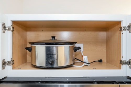 2BR Sandwich Home | Kitchen, TV & Family-Friendly 11 Dwell