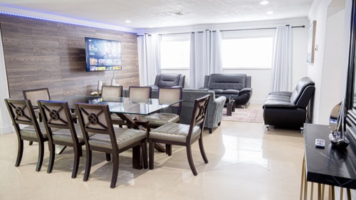 Spacious 5-Bedroom House with Pool in North Miami 7 Dwell