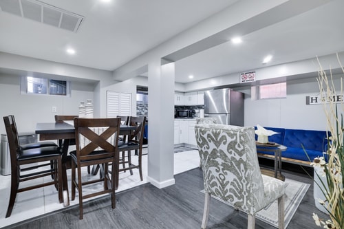 4BR Newark Stay w/ Parking And Fast Wi-Fi 2 Dwell