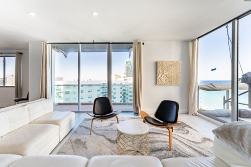 Seaside Penthouse with Pool & Direct Beach Access 9 Dwell