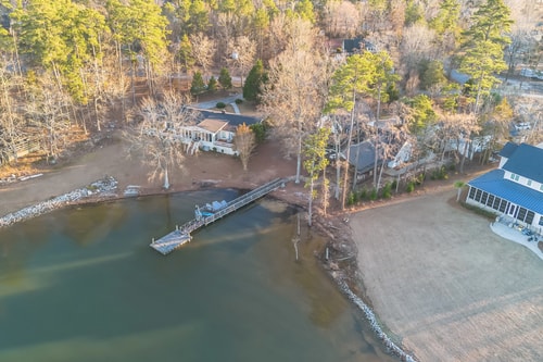 Lake Murray 5BR | Hot Tub + Outdoor Kitchen 53 Dwell