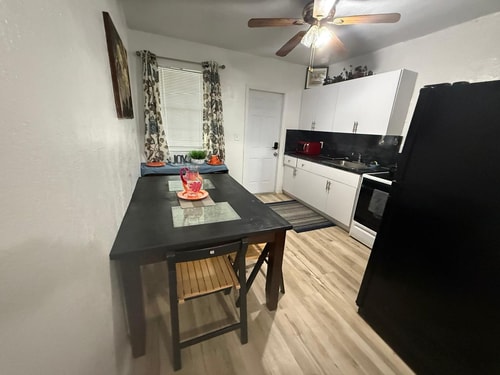 Brickell 2BR Retreat • Patio • Pets OK 10 Dwell