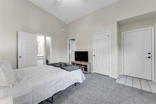 Branson 2BR Retreat | Jacuzzi + Gym + Pools 16 Dwell