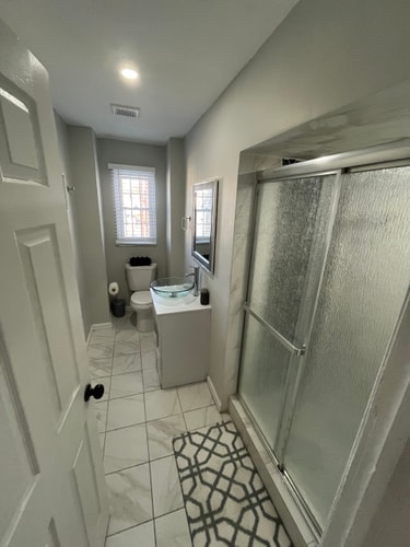 2BR Apt Near EWR & NYC • Workspace + Parking 17 Dwell