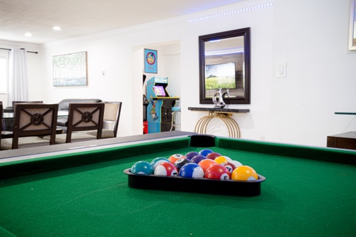 Spacious 5-Bedroom House with Pool in North Miami 17 Dwell