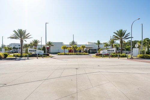 Daytona 2BR | Pool + Free Parking, Pets 75 Dwell