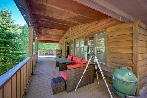 Mountain View Retreat | Fireplace + EV 9 Dwell