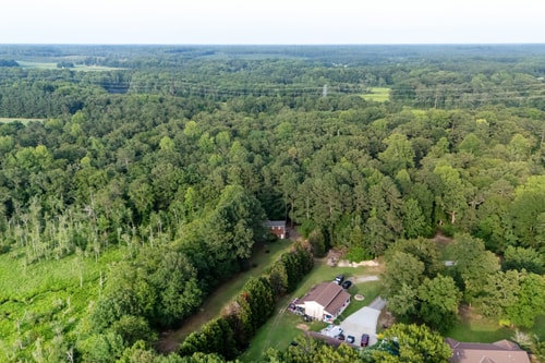 VA Riverfront 4BR | Dock + Kayaks + Games 49 Dwell