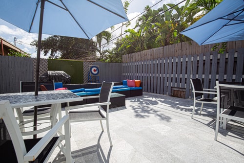 Spacious 5-Bedroom House with Pool in North Miami 46 Dwell