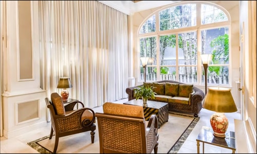 Beachside Palm Beach Condo | Pool & Walk to Sea 13 Dwell