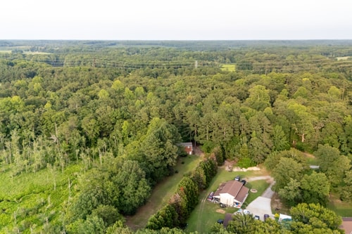 VA Riverfront 4BR | Dock + Kayaks + Games 51 Dwell