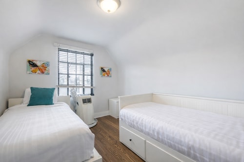 Stylish Detroit Stay | Close to City Highlights 21 Dwell