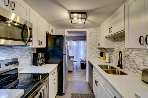 Hilton Head 2BR Escape | Pool + Sofa Bed 31 Dwell