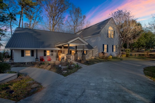 Lake Murray 5BR | Hot Tub + Outdoor Kitchen 45 Dwell