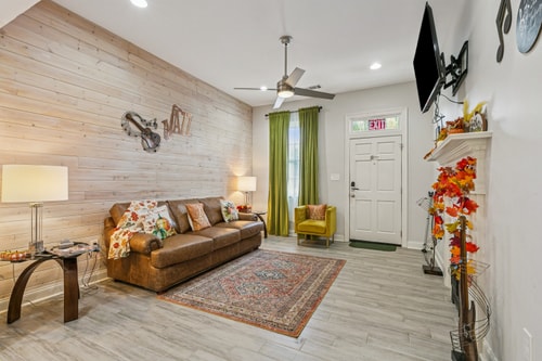 New Orleans 3BR | Murals + BBQ, Near Ferry 3 Dwell