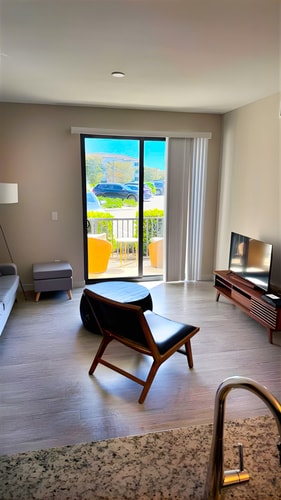 Modern 1BR Condo Near Gulf Coast Town Center 11 Dwell