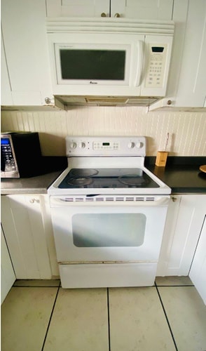 2BR Hollywood Retreat w/ Garden, BBQ & Parking 6 Dwell